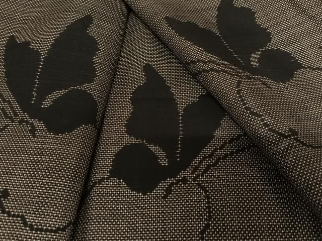 平和屋着物○本場大島紬 9マルキ 雪輪舞蝶文 正絹 逸品 AAAV9126np