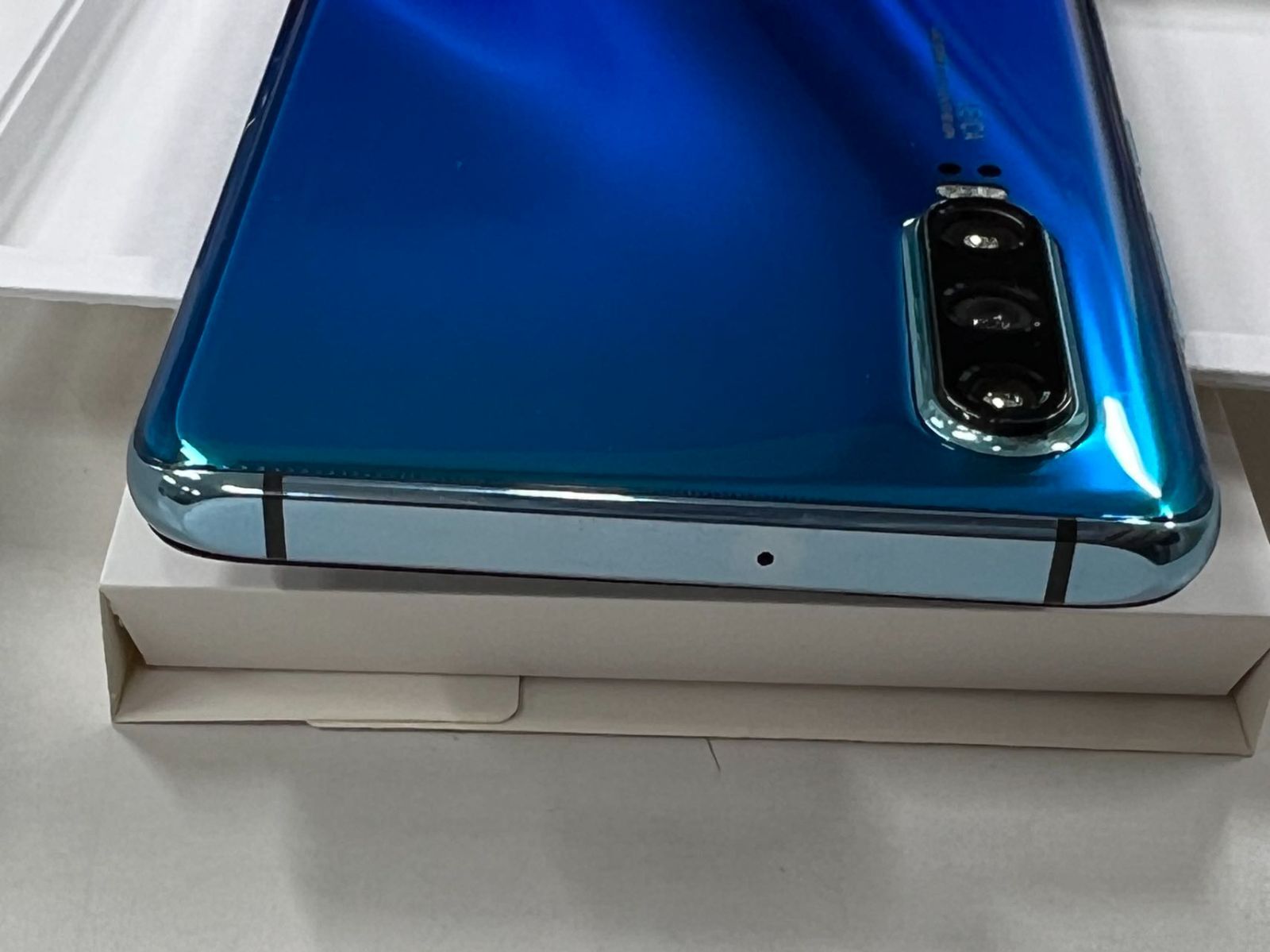 SIMフリー HUAWEI P30 128GB ELE-L29 オーロラ 液晶焼き （管理番号