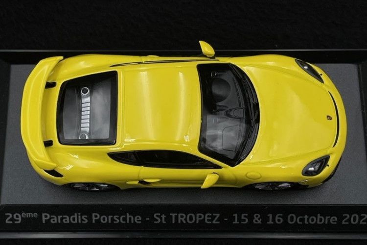 ミニチャンプス 1/43 ポルシェ 718 ケイマン GT4 タイプ 982