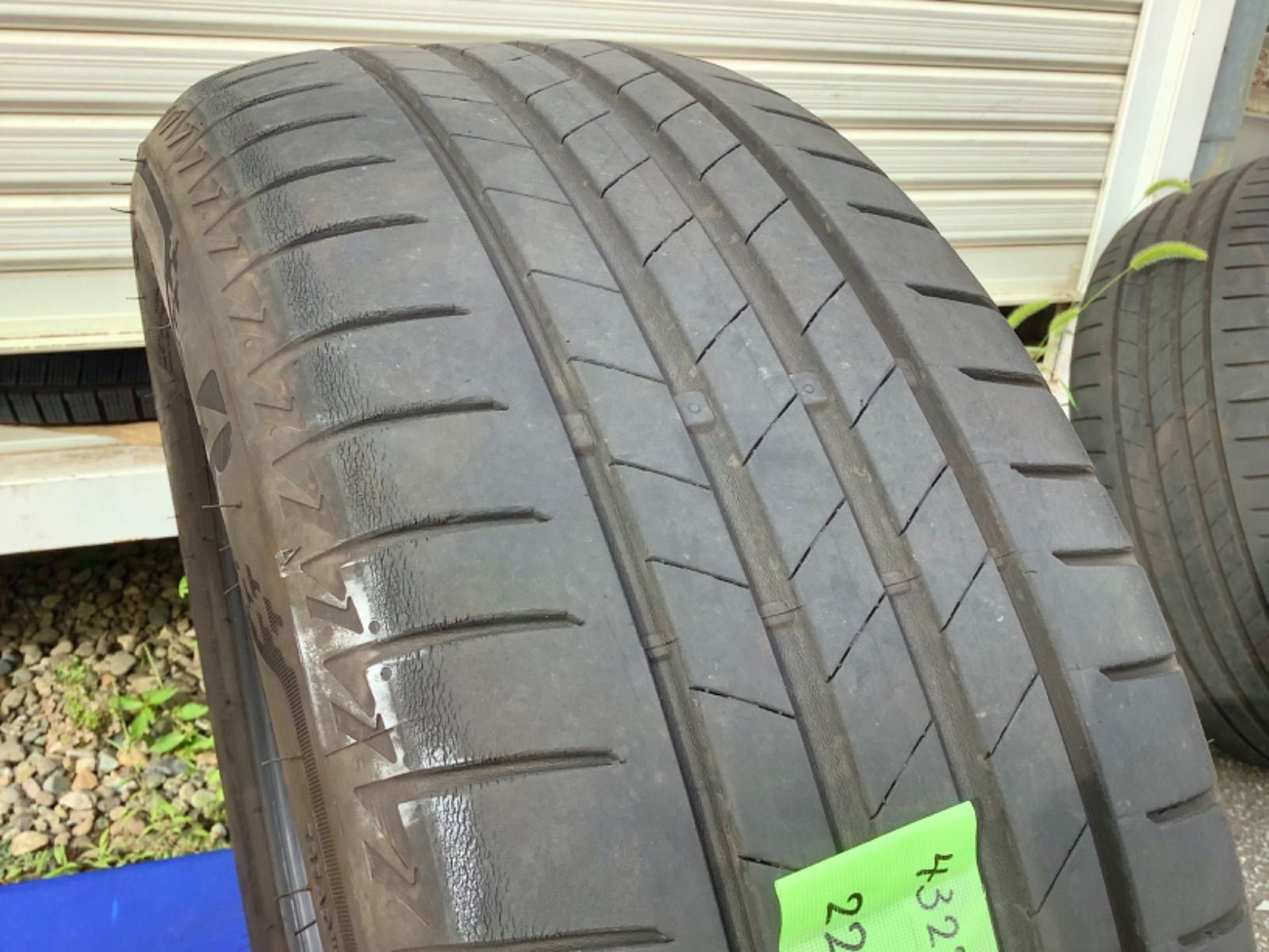 ブリヂストン TURANZA T005 RFT 225/50R17 98Y XL ☆ 価格比較