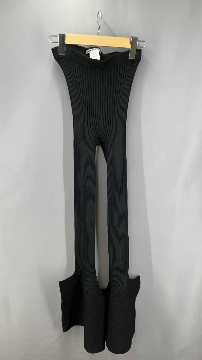 ISSEY MIYAKE イッセイミヤケ EXUBERANCE PANTS パンツ ブラック 通年