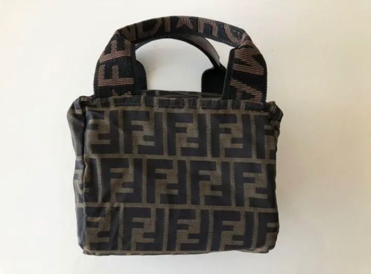 FENDI フェンディ　ズッカ柄 バッグ 未使用　新品