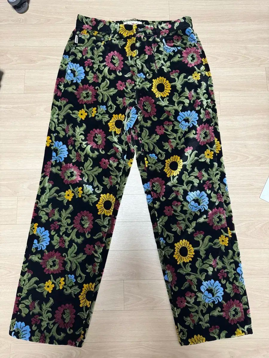 STUSSY ステューシー フローラル ビッグ ol ジーンズ