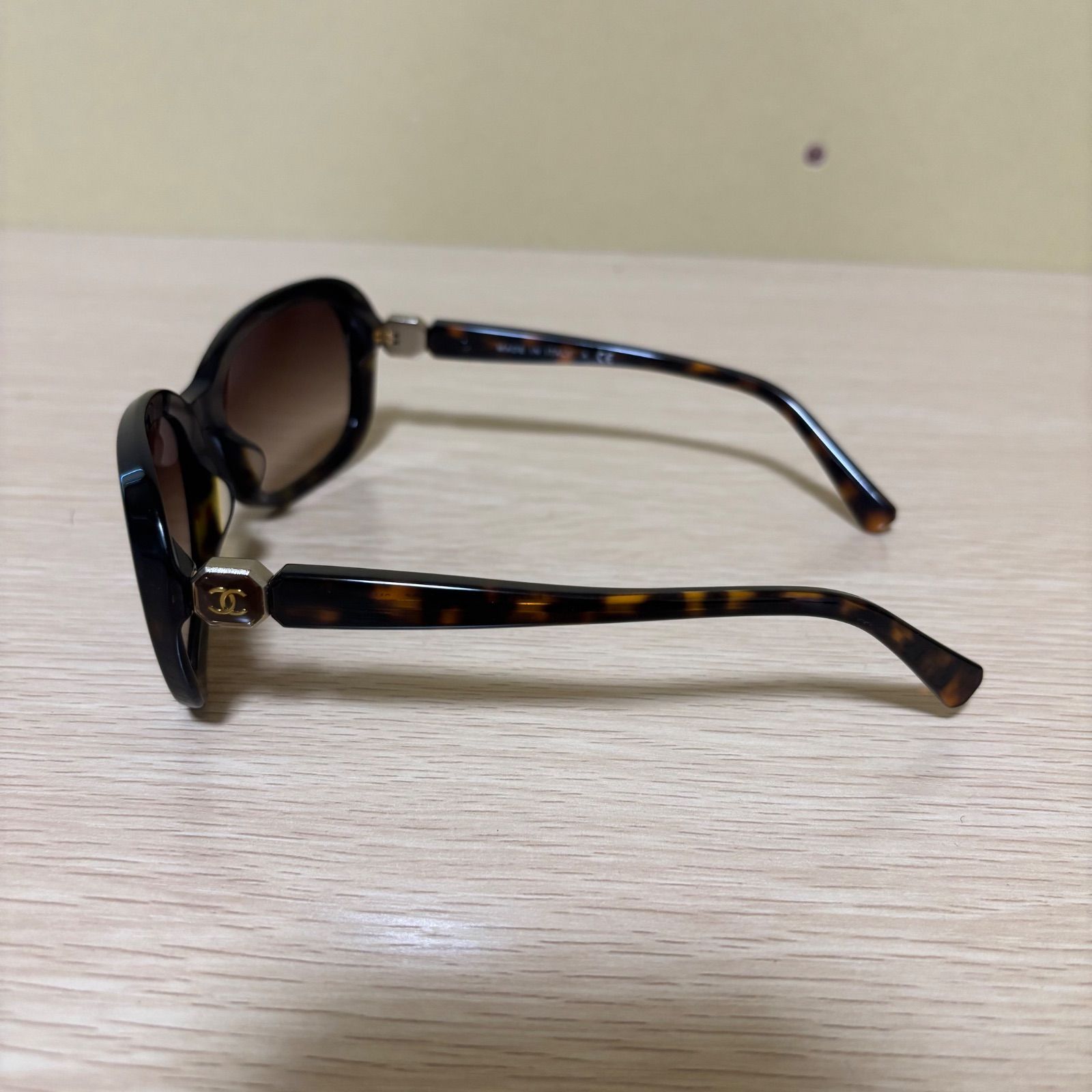 CHANEL シャネル ココマーク  サングラス　べっこう柄　ケース付き CHANEL シャネル ココマーク サングラス ブラウン 鼈甲柄 べっ甲