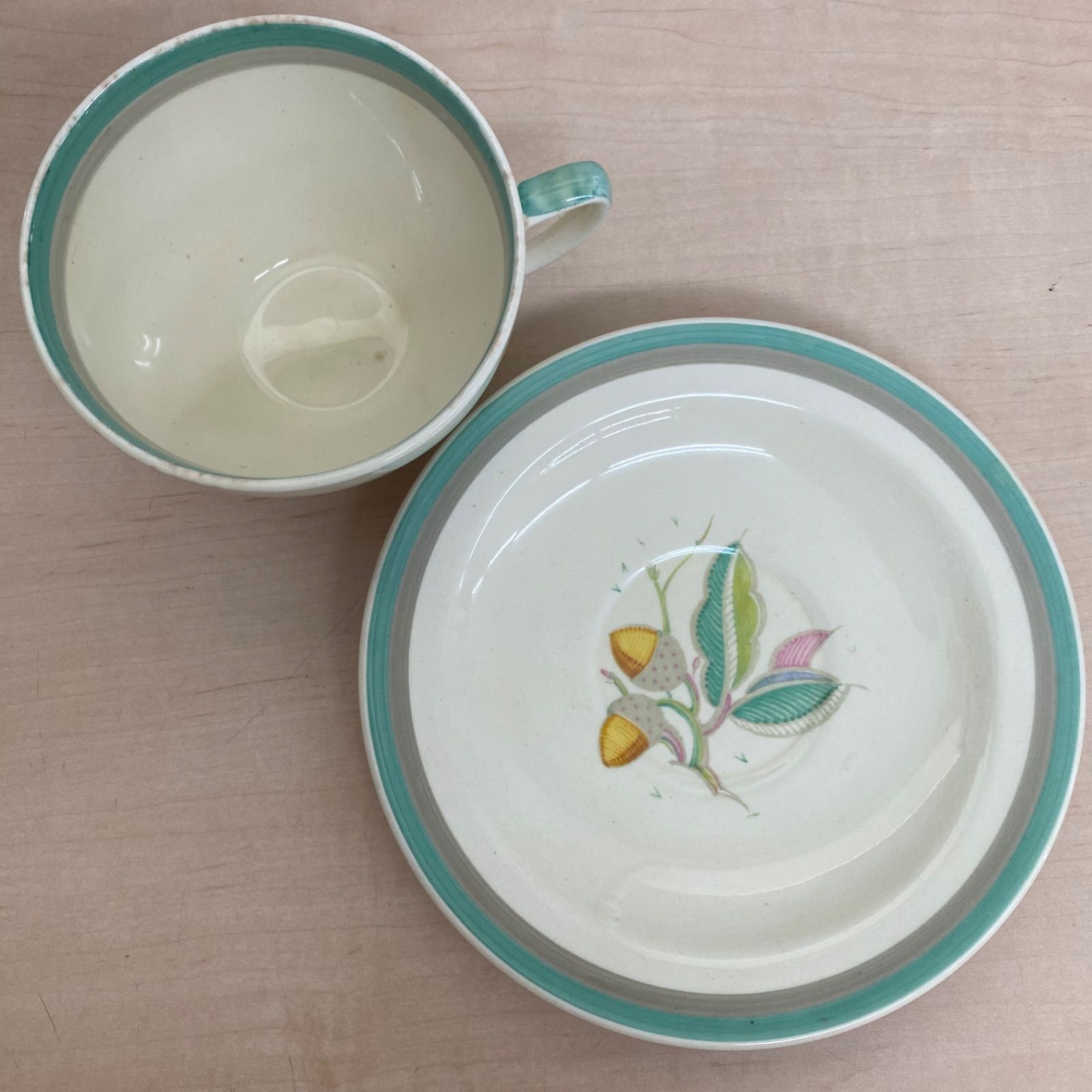 スージークーパー 1934-64年物 エイコーン どんぐり カップ&ソーサー 