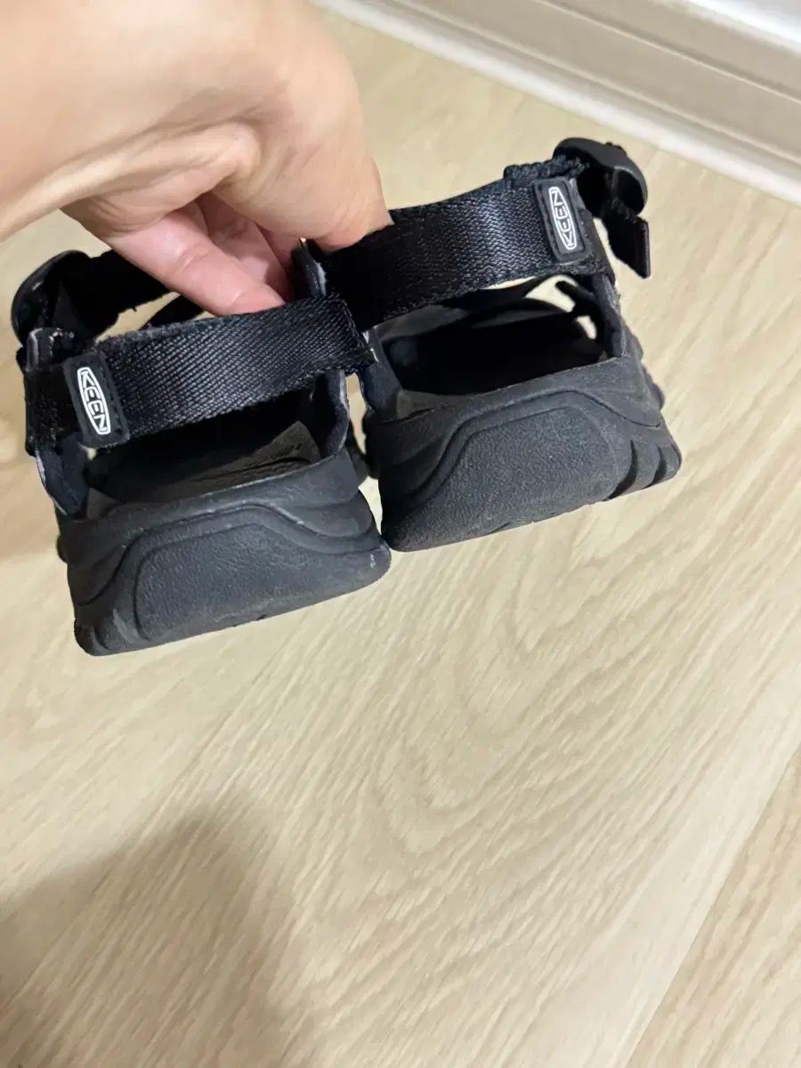 245 KEEN キーン ゼラポート サンダル