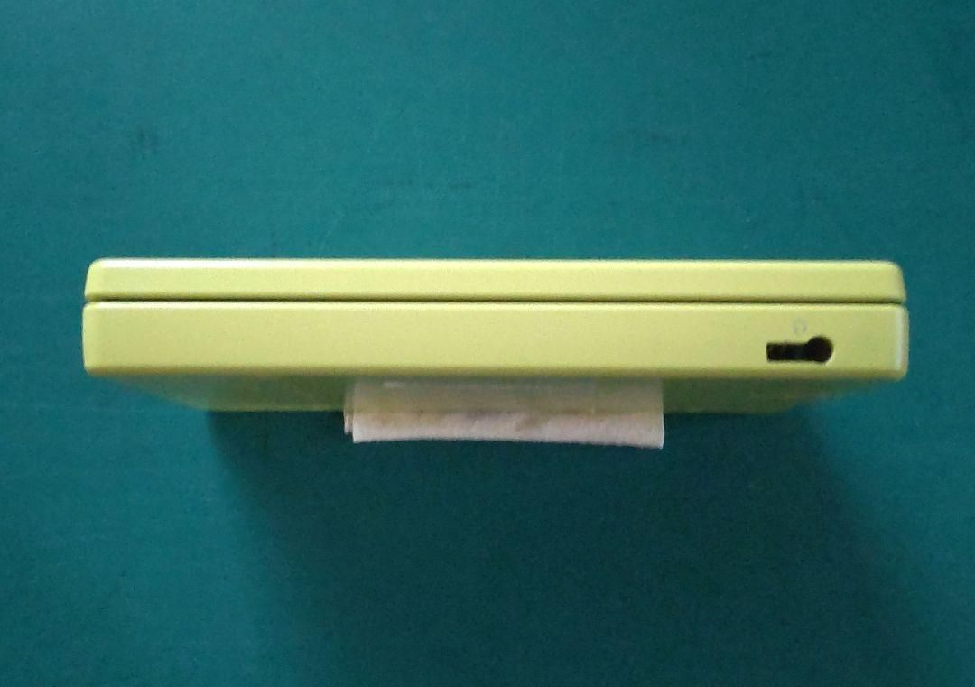 F93【中古・良品】 NINTENDO DSI Lime Green 4159 F93【中古・良品】 NINTENDO DSI Lime Green 4159 外箱ダメージ