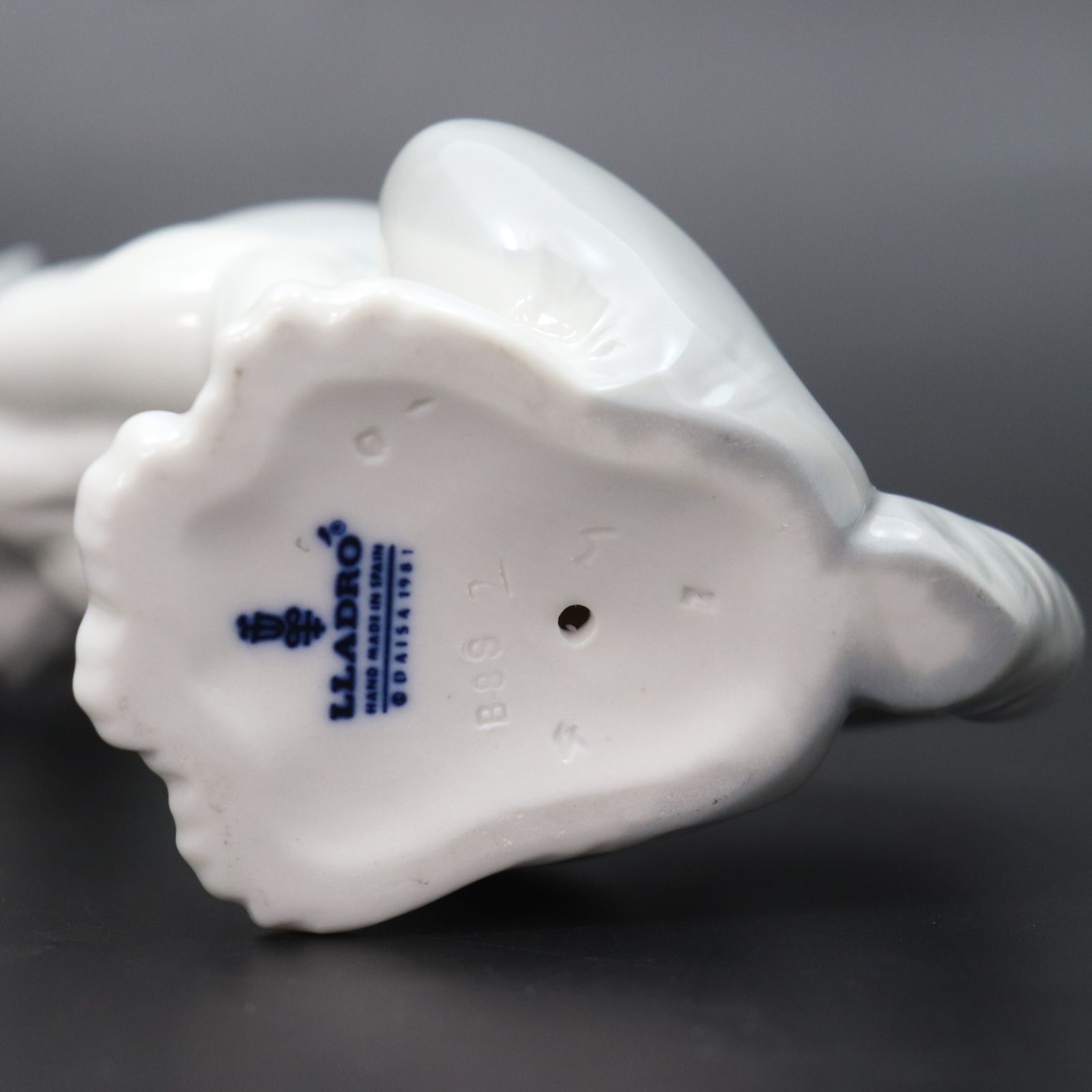 LLADRO リヤドロ ごはんをちょうだい 猫 ネコ 陶器 ITOGSZFIRKZ6 LLADRO リヤドロ ごはんちょうだい 猫 ねこ 陶器