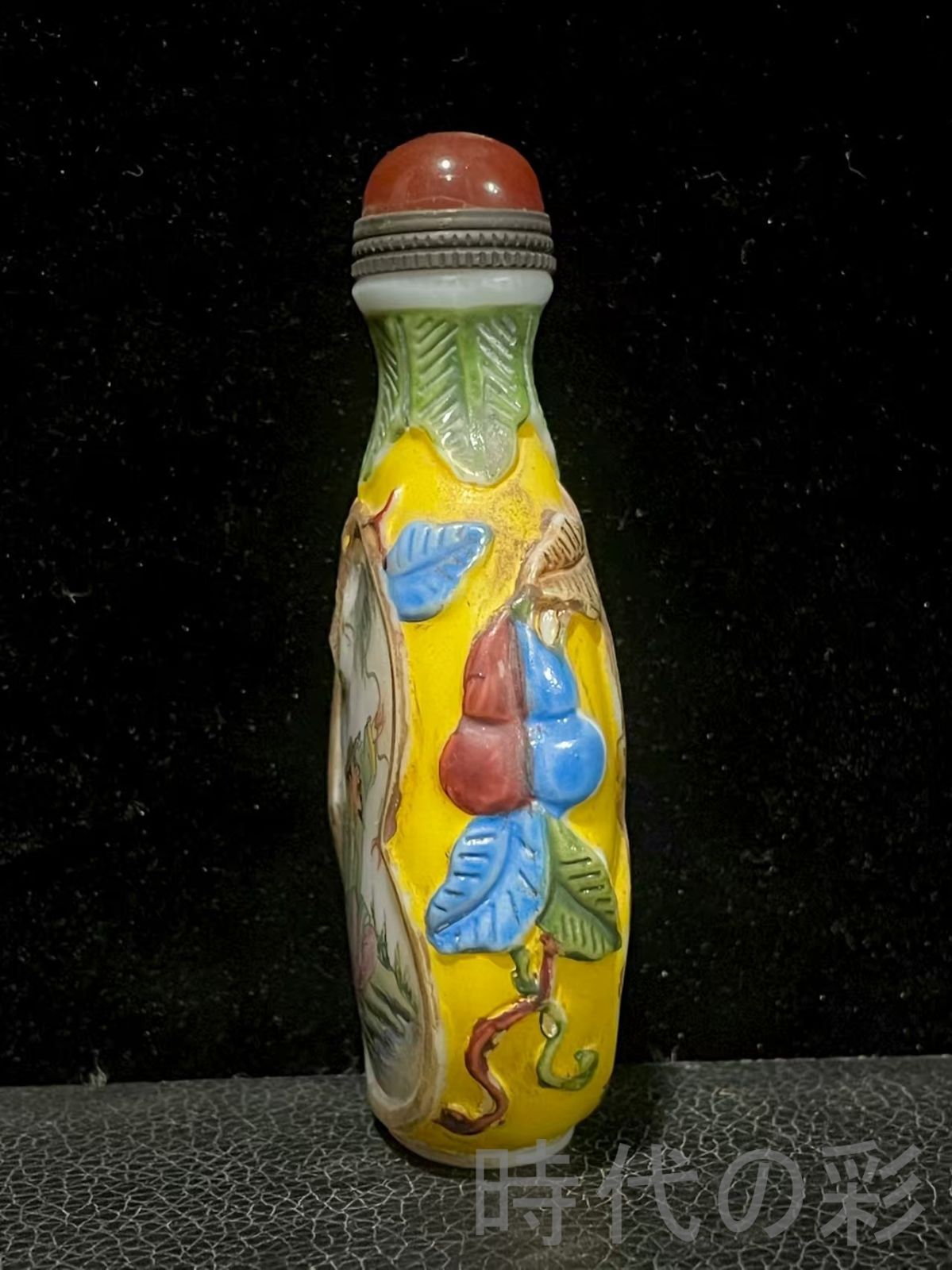 中国古美術 旧家蔵出 清代 琉璃 套料工芸 人物図 鼻煙壺 宝石蓋 魚翁図 古玩 細工 縁起物 R07092110