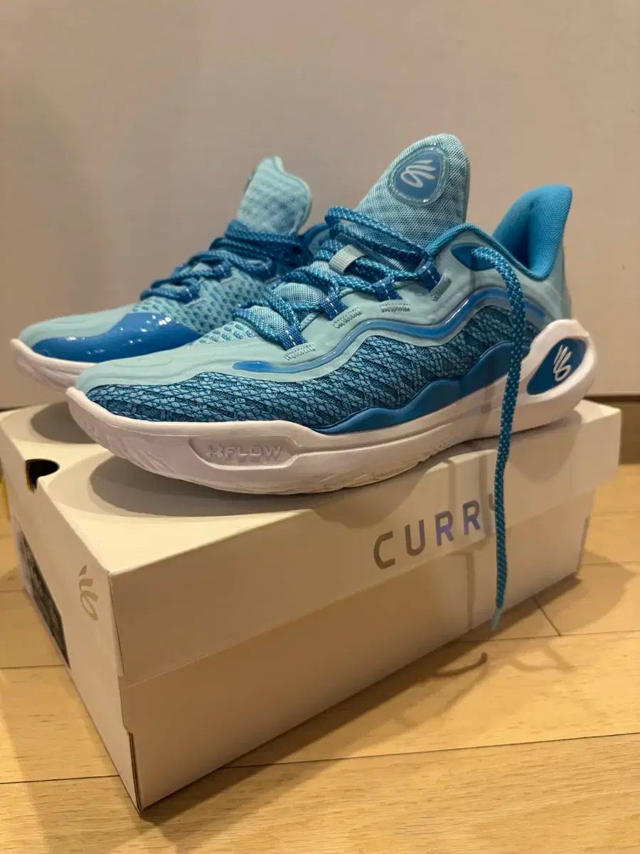 UNDER ARMOUR アンダーアーマー カリー 11 スカイブルー カプリ