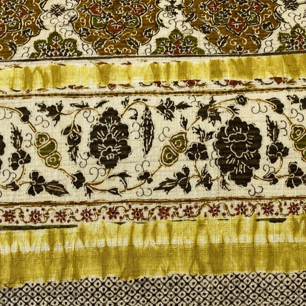 開き名古屋帯 秀品 草花 疋田 金彩 絞り 山吹茶色 正絹