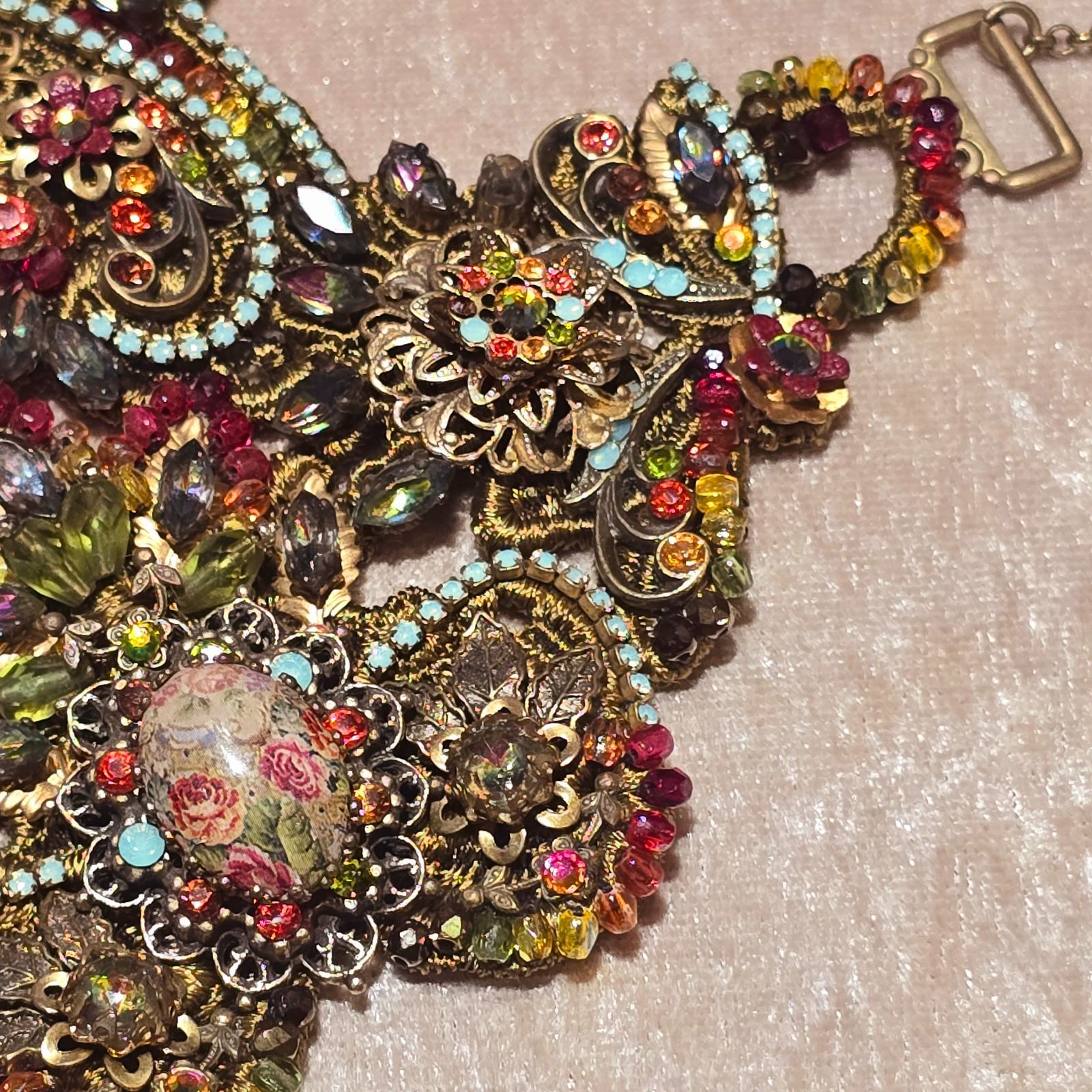 魅惑の美しさ ミハエルネグリン アクセサリー - メルカリ