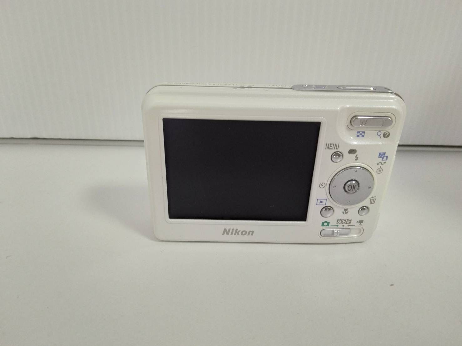 美品 デジタルカメラ Nikon COOLPIX S3 ホワイト - メルカリ
