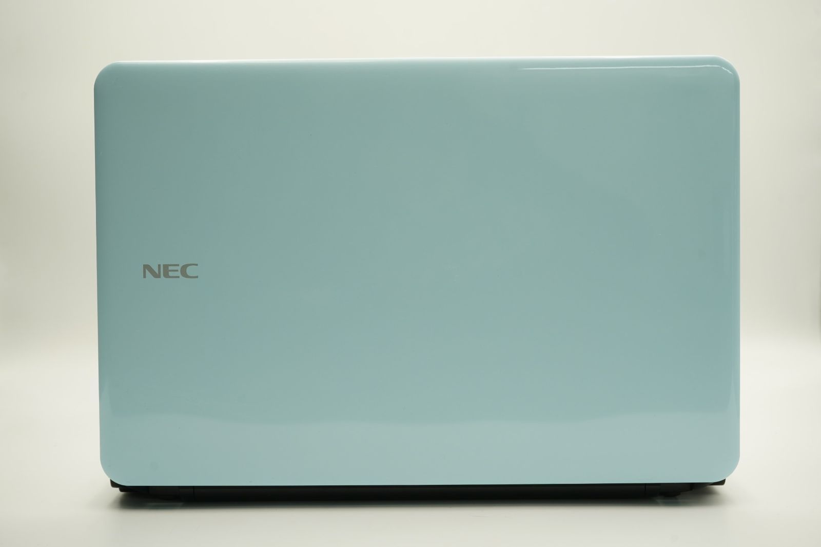 きれいな淡いブルー NEC Corei5 SSD 15.6インチ ノートパソコン