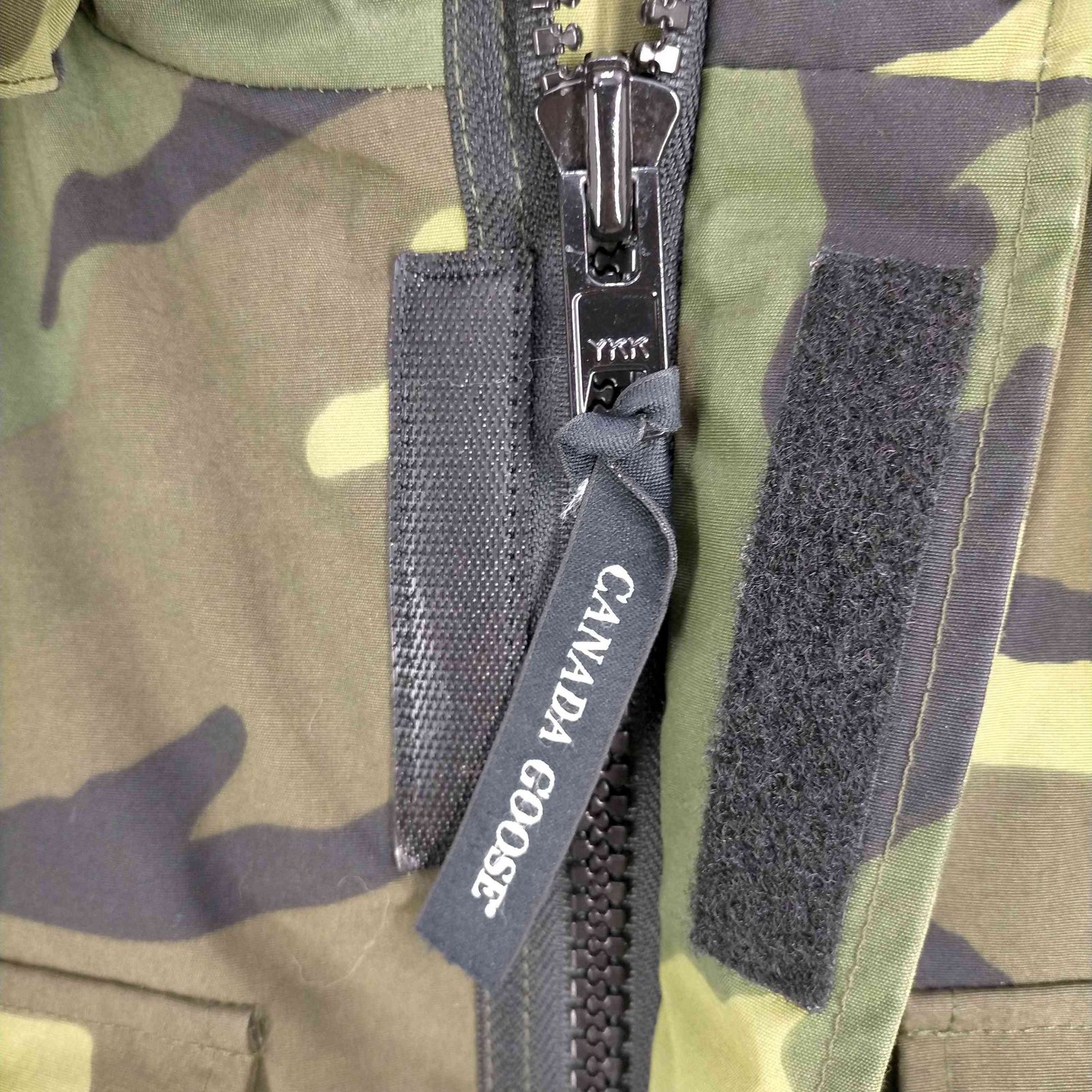  　カナダグース　カムループス迷彩 カナダグース CANADA GOOSE KAMLOOPS 迷彩柄フード付きポリ