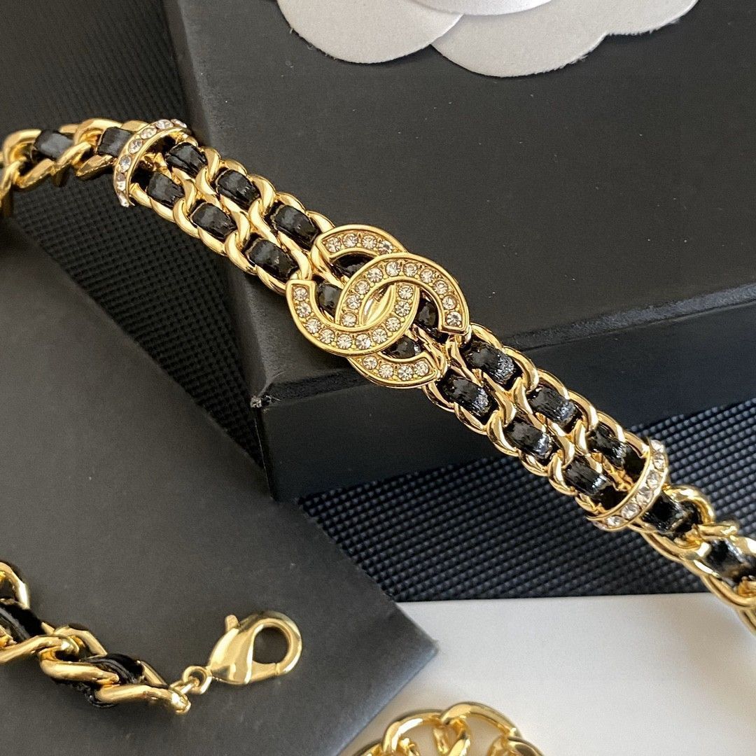 今日特価】Chanel シャネル 2024 年新モデル 皮紐ネックレス