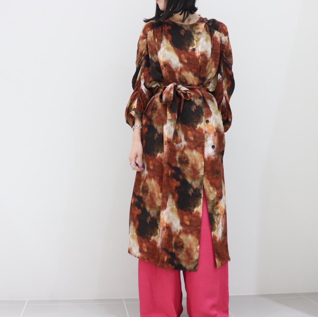 ミューラーオブヨシオクボ 長袖マキシ丈ワンピース ベージュ 水彩 BLACKFEMALETHERAPIST_ORG