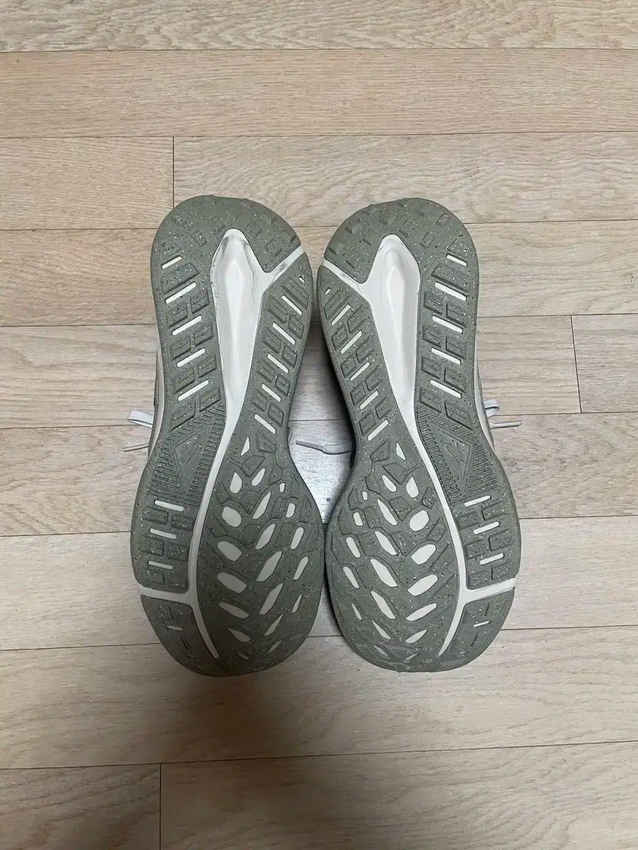 榁
