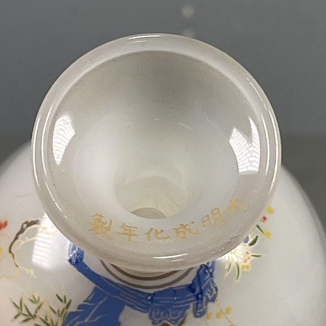 瑠璃薄胎花卉図紋高脚杯 湯飲 茶器 陶磁器 装飾品 工芸品 美術品 置物 瑠璃薄胎花卉図紋高脚杯 湯飲 茶器 陶磁器 装飾品 工芸品 美術品
