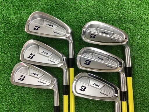 BRIDGESTONE - 良品　ブリヂストン J15 アイアンセット 右打ち メンズ 6本 フレックスR 中古】 ブリヂストン BRIDGESTONE J15 6S アイアンセット IR NS
