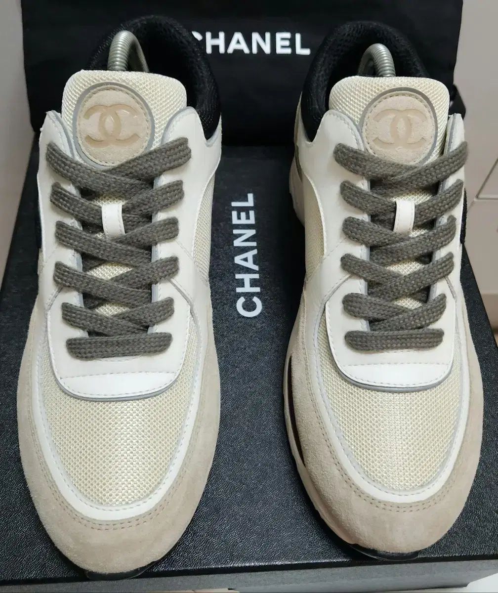 50%OFF 正規品 CHANEL(シャネル) cc ロゴ スニーカーズ スニーカー 黒 シューズ(女性用)