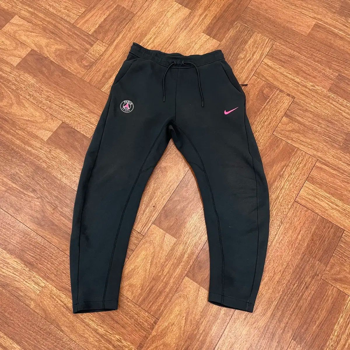 【雷市場（ポンジャン）商品韓国直送】 Nike(ナイキ） Paris Saint-Germain(パリ サンジェルマン) テックフィット パンツ