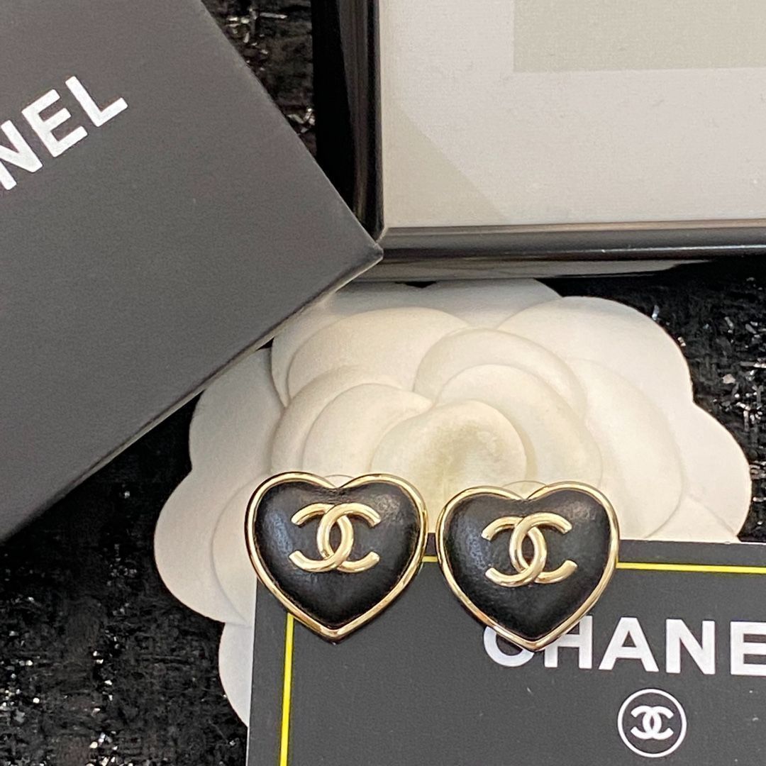 CHANEL】シャネル 22年コレクション ラグジュアリー感溢れる ブラック  