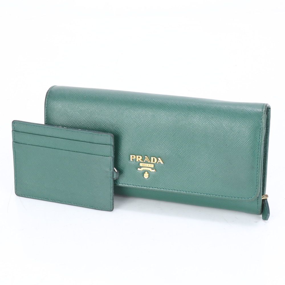 極美品】プラダ 2つ折り長財布 サイフィアーノレザー 三角プレート 黒