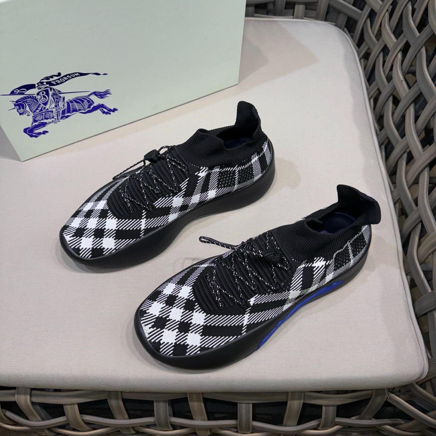 バーバリー（BURBERRY） チェック ニット スニーカー01-3 - メルカリ