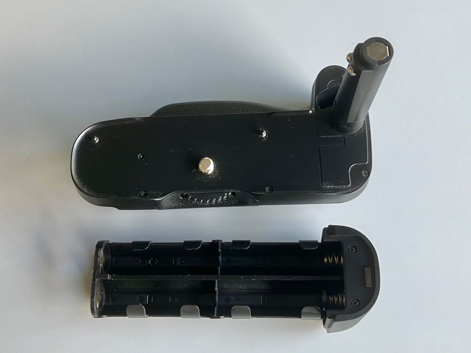 動作OK】ニコン Nikon MB-18 (U2用縦位置バッテリーグリップ) - メルカリ