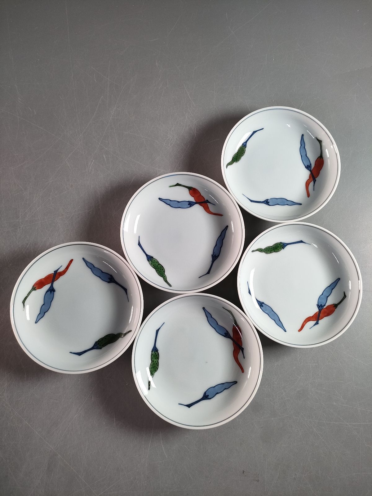 S1-1 有田焼 源右衛門窯 染錦胡椒絵小皿5客 共箱 飾皿 盛皿 菓子皿 懐石道具