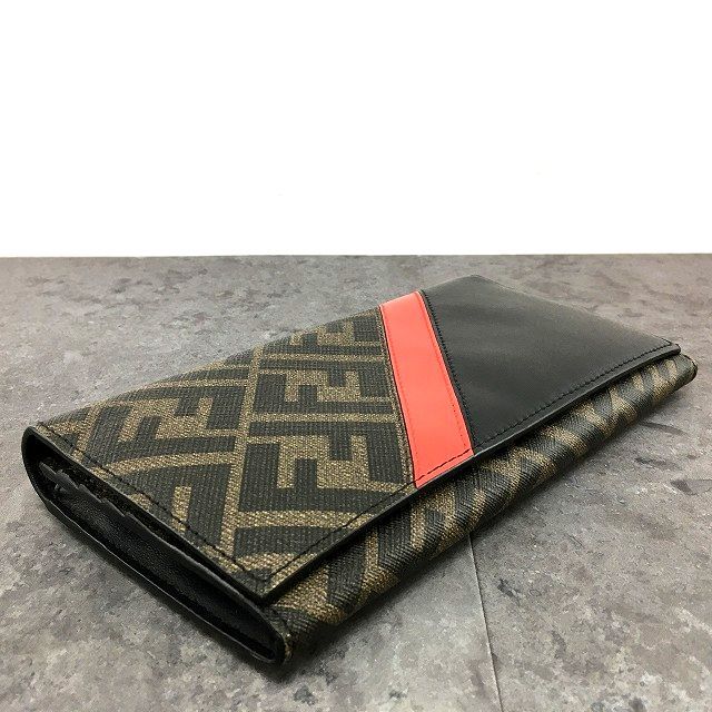 【極美品】 フェンディ ダイアゴナル 二つ折り長財布 7M0264 極美品】 フェンディ ダイアゴナル 二つ折り長財布 7M0264