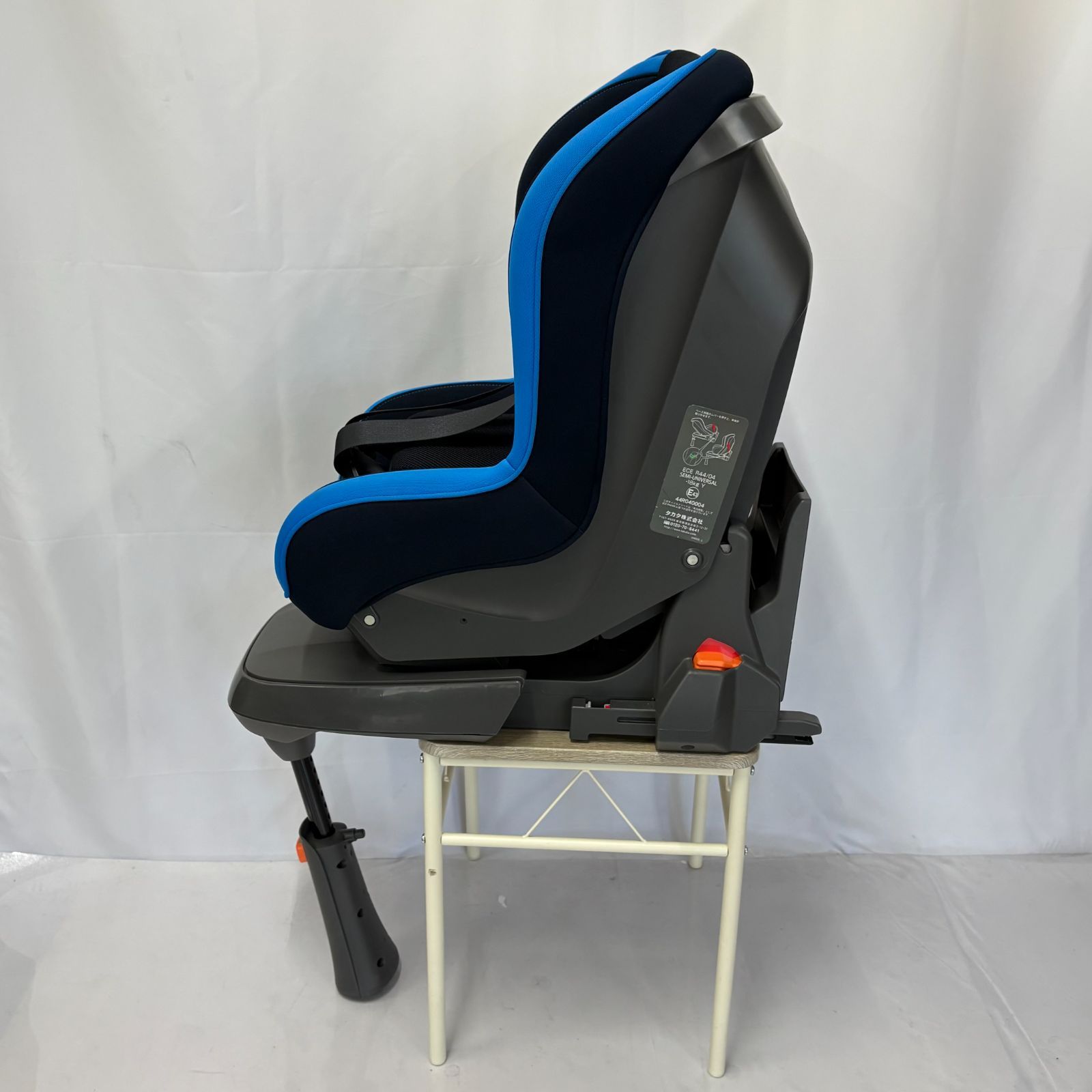 美品】タカタ ISOFIX対応 チャイルドシート ブラック ブルー 青
