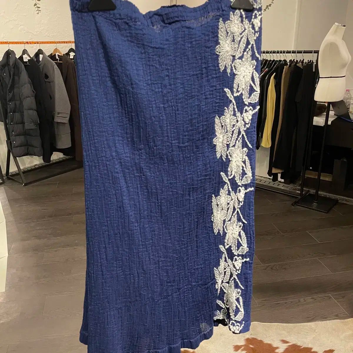 ISSEY MIYAKE(イッセイミヤケ) グラフィック スカート - メルカリ