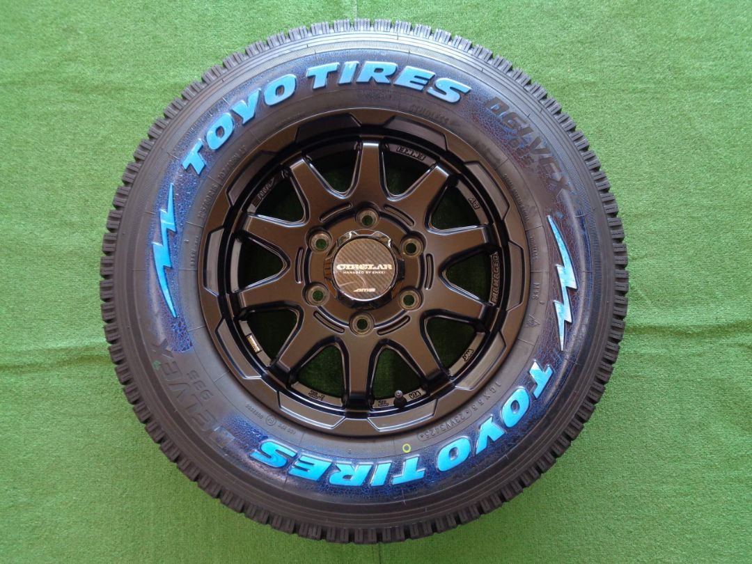 ハイエース トーヨータイヤ デルベックス935W ホワイトレター 195 80R15 サーキュラーC10X