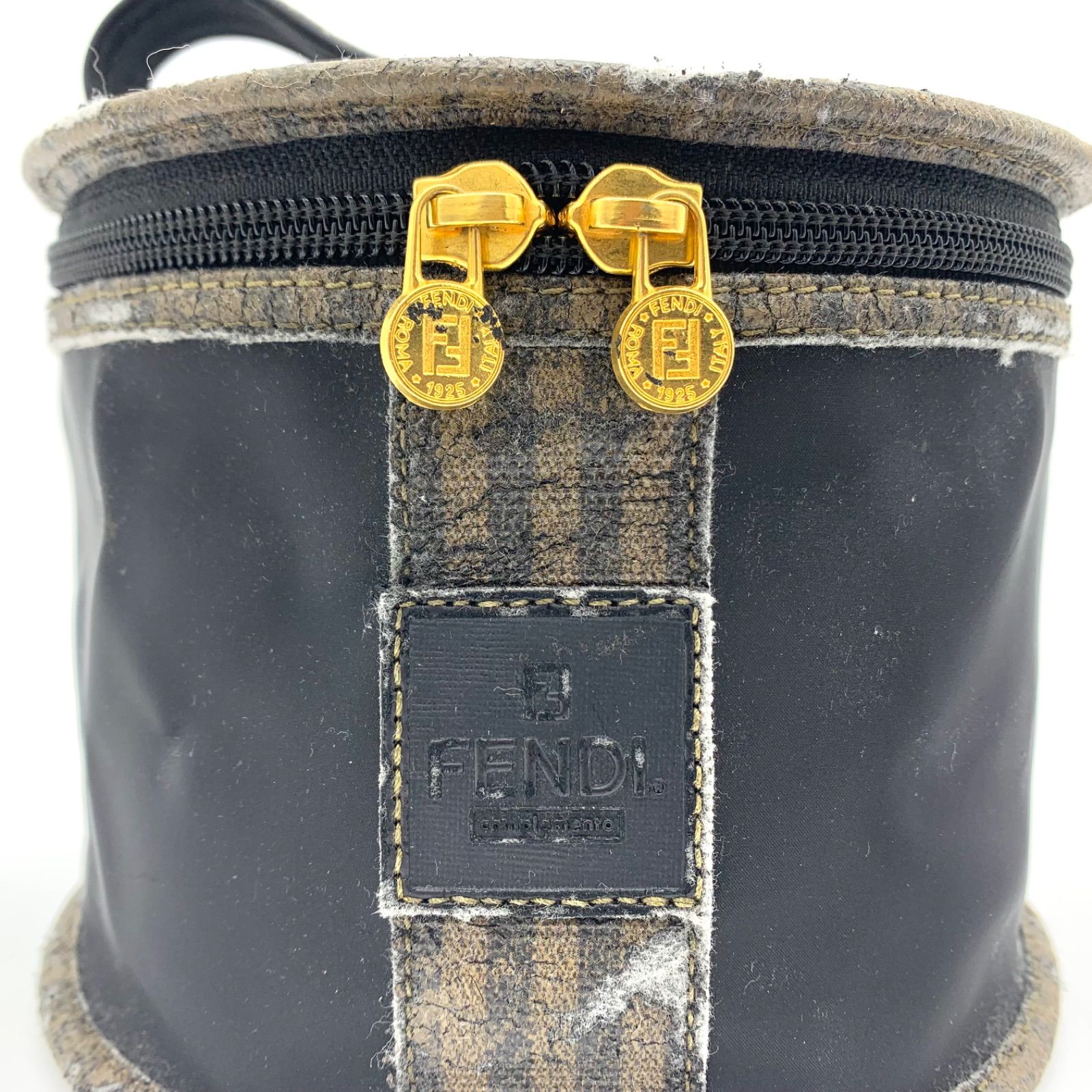 FENDI ペカン柄 バニティバッグ 化粧ポーチ FF ロゴ コスメポーチ ミニ 