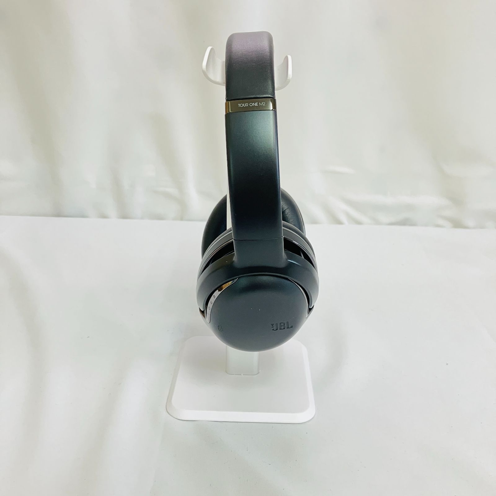 JBL TOUR ONE M2 ハイブリッドノイズキャンセリング/Bluetooth対応