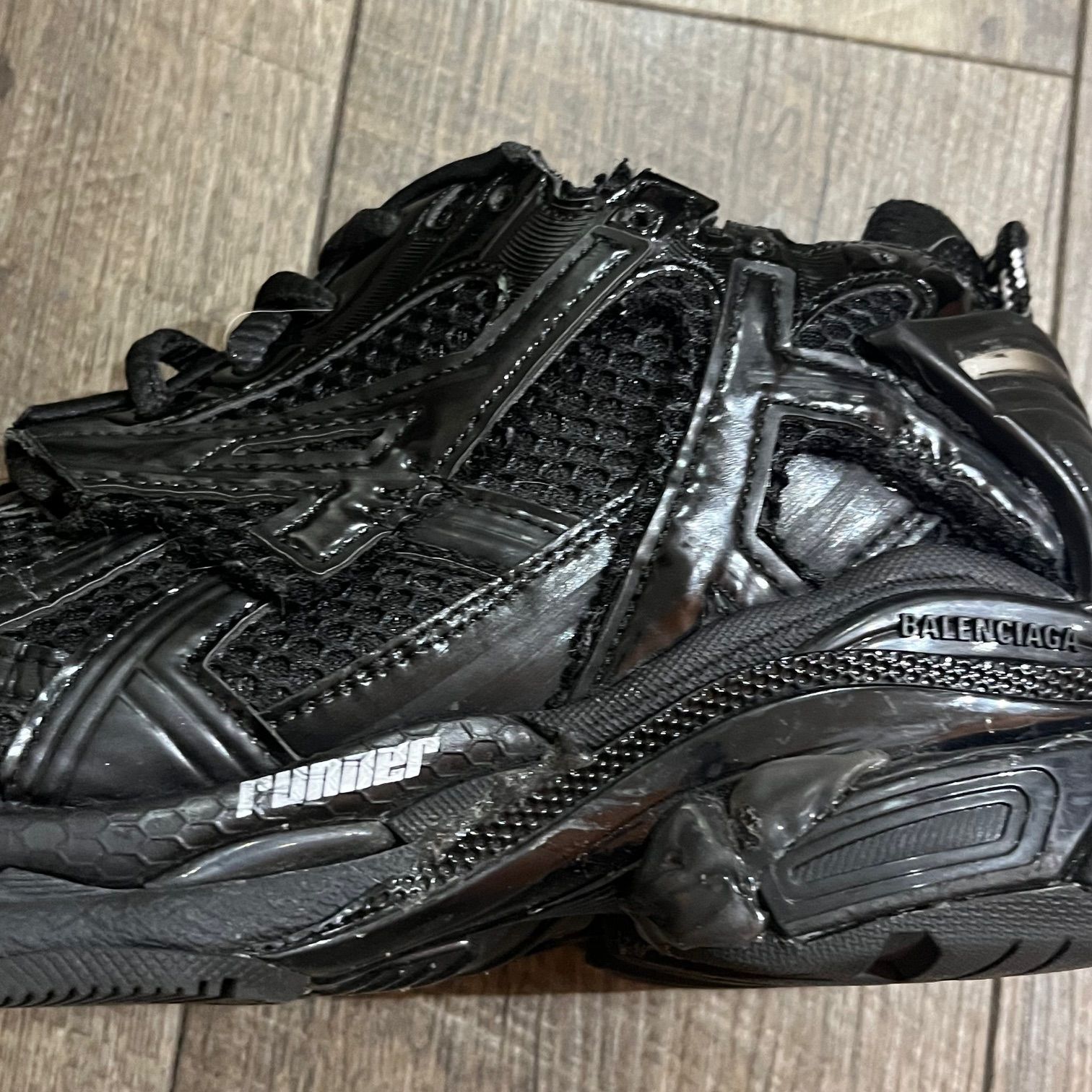 国内正規 BALENCIAGA RUNNER ランナー ローカット スニーカー 656065 