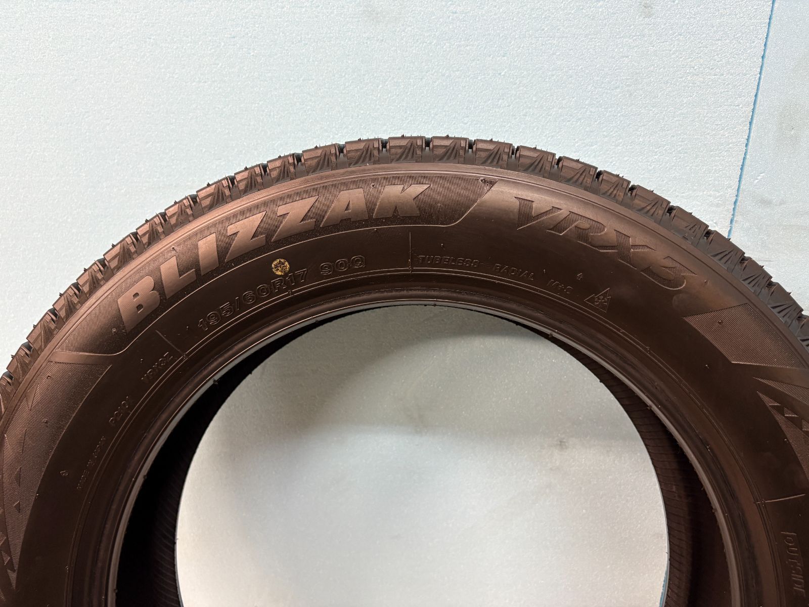 195|60|R17 VRX3 ♥ スタッドレス ブリヂストン BLIZZAK VRX3 17インチ ４本セット R17No6