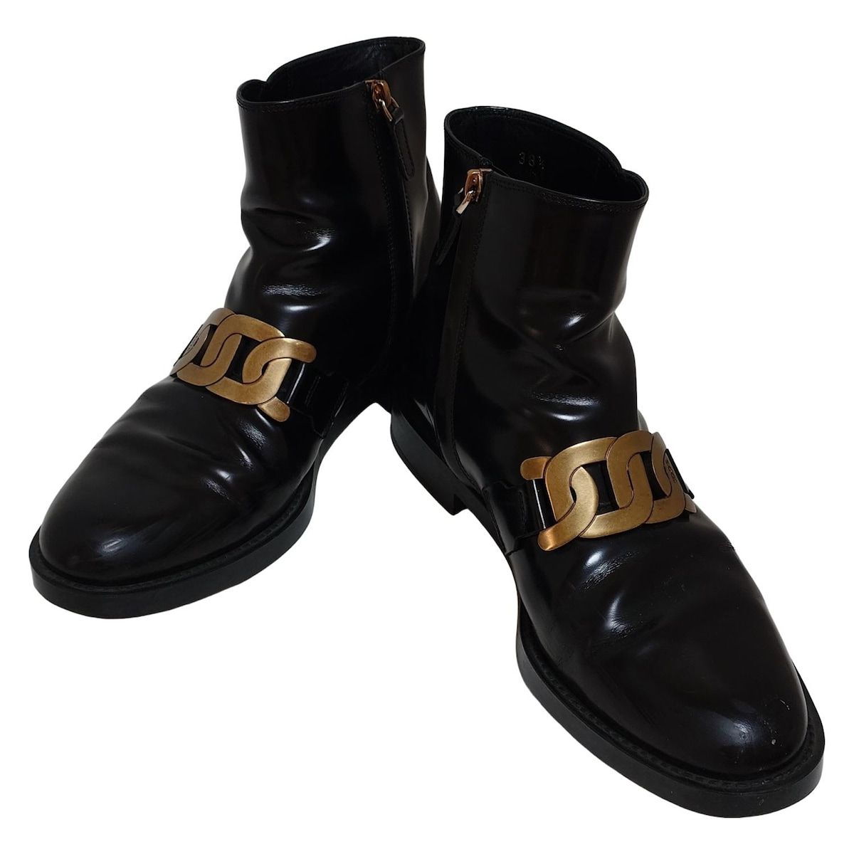 国内発送【TOD’S】レザーショートブーツ 黒 関税込 SALE!!】TOD'S ロゴ レザーショートブーツ 黒 ショートブーツ