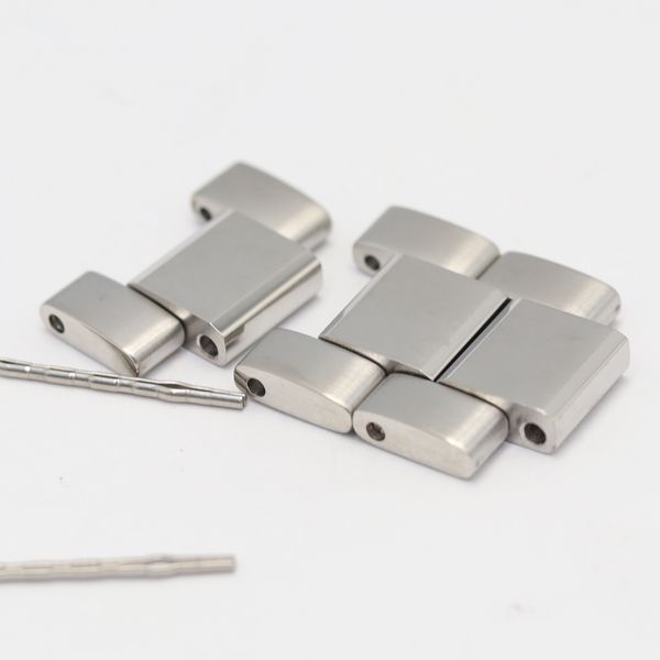 良品 グッチ 8900M 純正ベルト 3コマ 18mm用 シルバーカラー メンズ