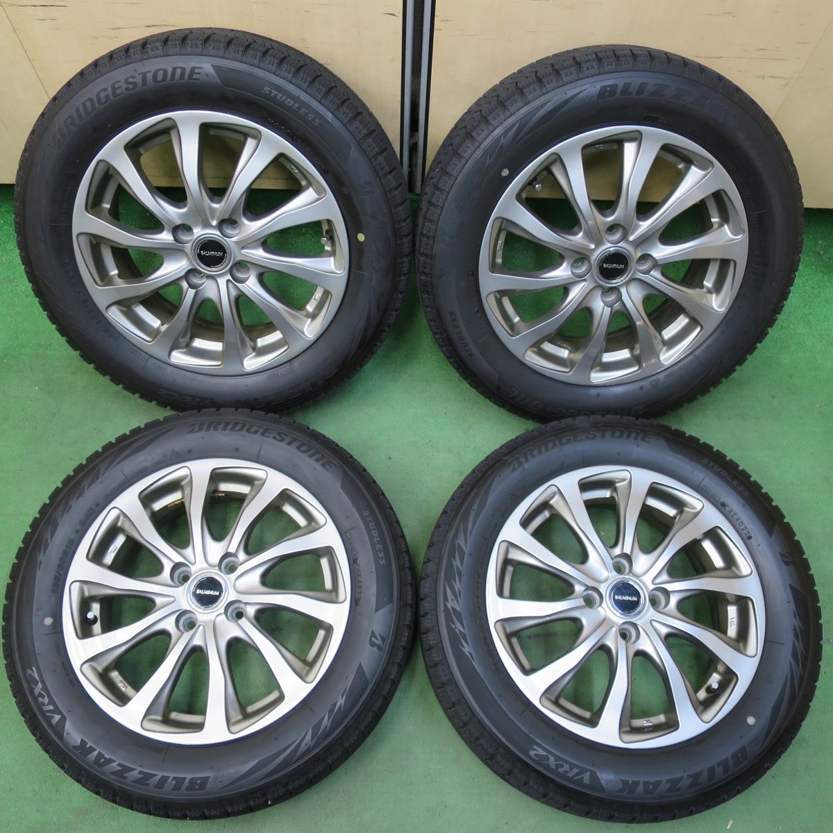 バリ溝 22年 8.5分 スタッドレス 185|60R15 ブリヂストン ブリザック VRX2 BALMINUM バルミナ 15インチ PCD100|4H 5042505イス
