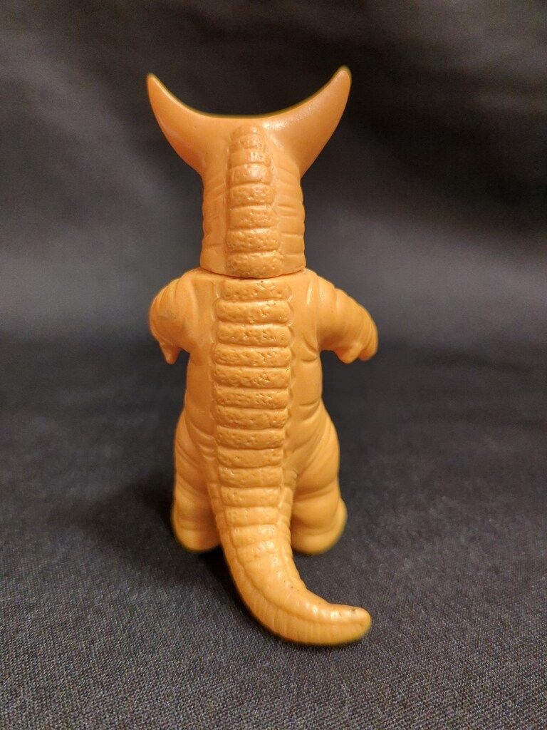 最新 ブルマァク ブルマァクミニサイズ ゴモラ 95mm 肌色成型