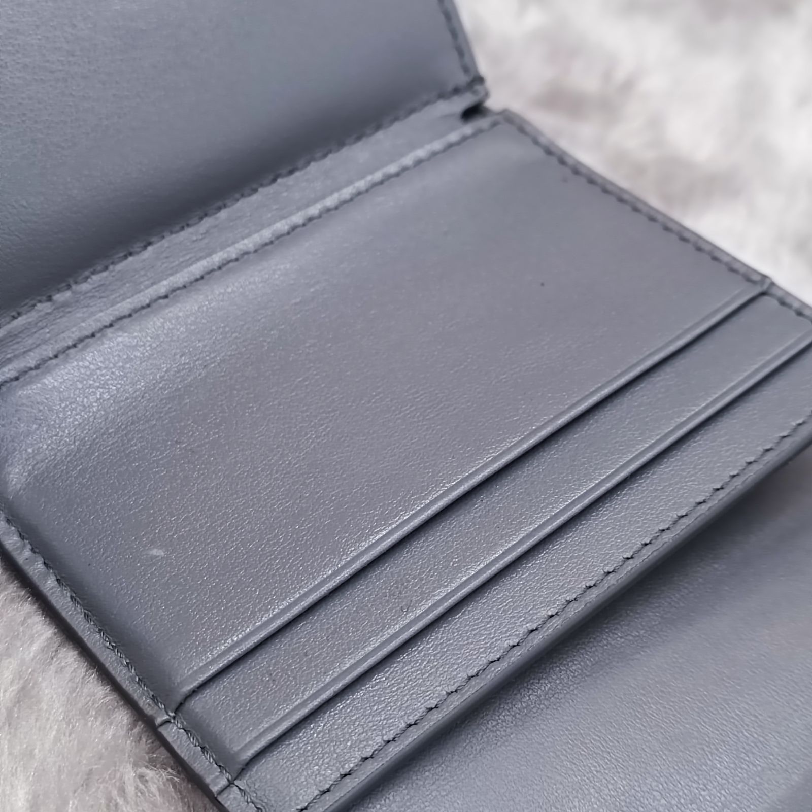 CELINE 》 セリーヌ スモールトリフォールドウォレット グレインド