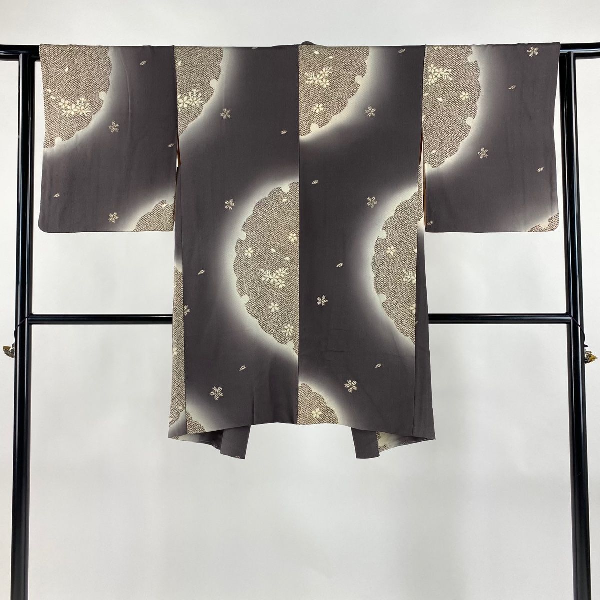 羽織 身丈93cm 裄丈61.5cm S 桜 雪輪 金彩 縮緬 灰紫 正絹 秀品