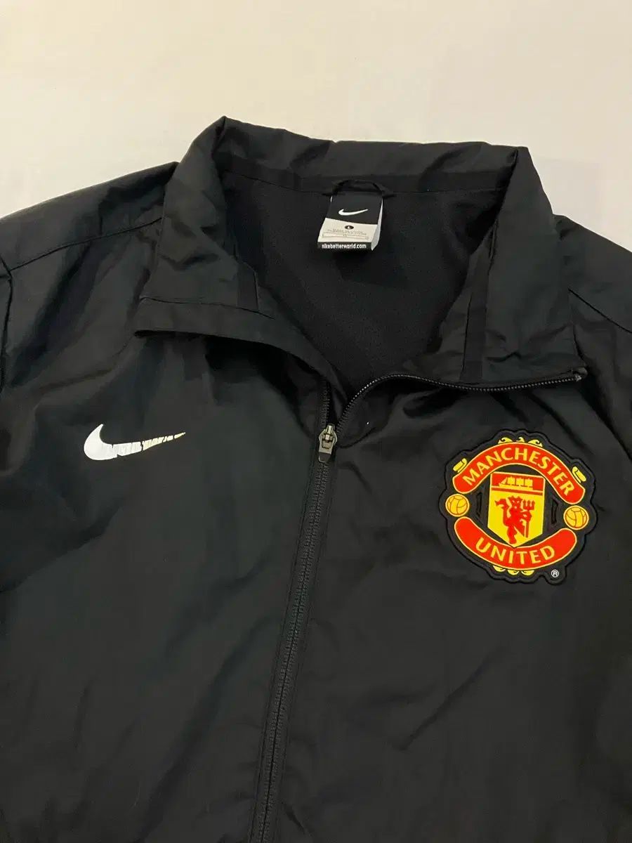 必須アイテム NIKE ナイキ 11 ー 12 マンU ウィンドブレーカー ブラック
