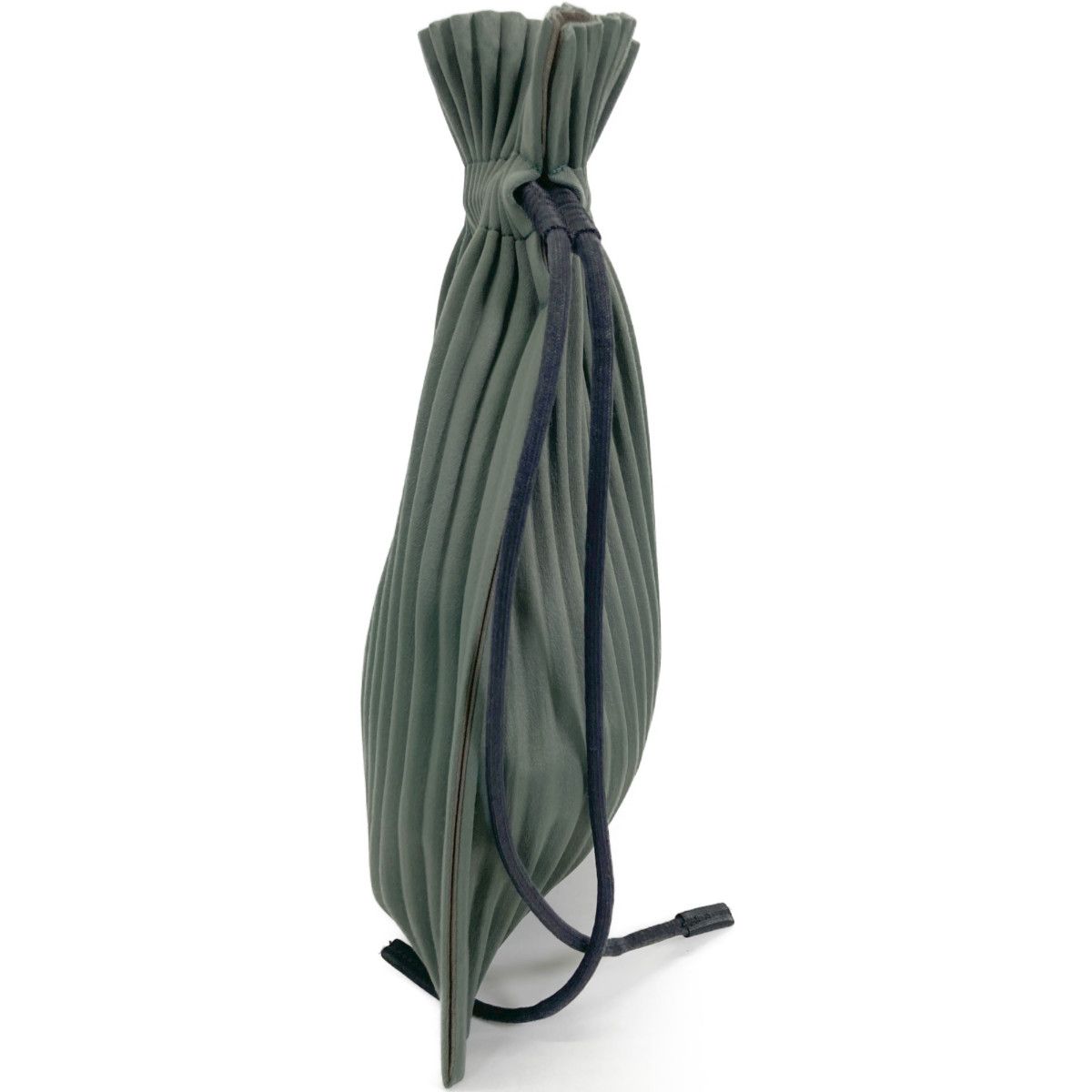 低価，SALE】 イッセイミヤケ ISSEY MIYAKE プリーツ 巾着 ショルダー