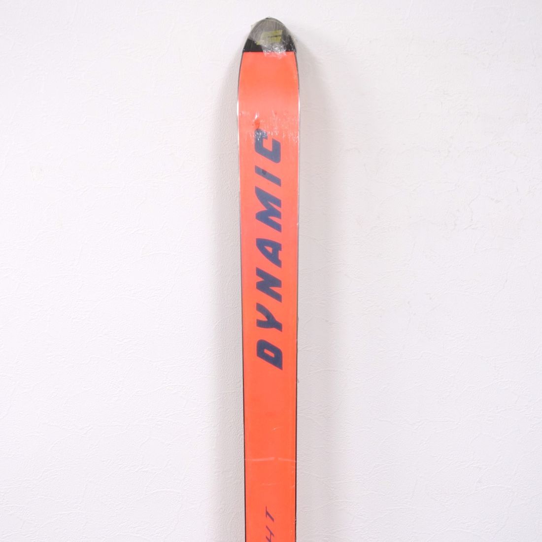未使用 ダイナミック DYNAMIC Extreme POWERCAP KEVLAR LIGHT 184cm センター 63ｍｍ スキー板 アウトドア 重量実測：約1680ｇ(一本あたり) 未使用 ダイナミック DYNAMIC Extreme POWERCAP KEVLAR LIGHT