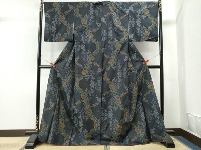 平和屋着物●本場大島紬　吉祥花唐草文　やまと誂製　正絹　逸品　CAAS7584yc 平和屋着物○本場大島紬 吉祥花唐草文 やまと誂製 正絹 逸品