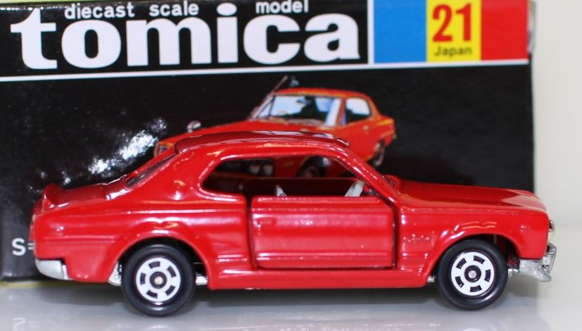 USED トミカ 復刻黒箱 21 ニッサンスカイライン 2000GT 240001031151